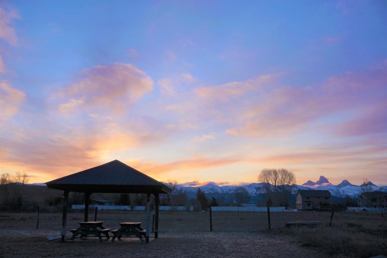 Teton Peaks Resort Tetonia Exterior photo