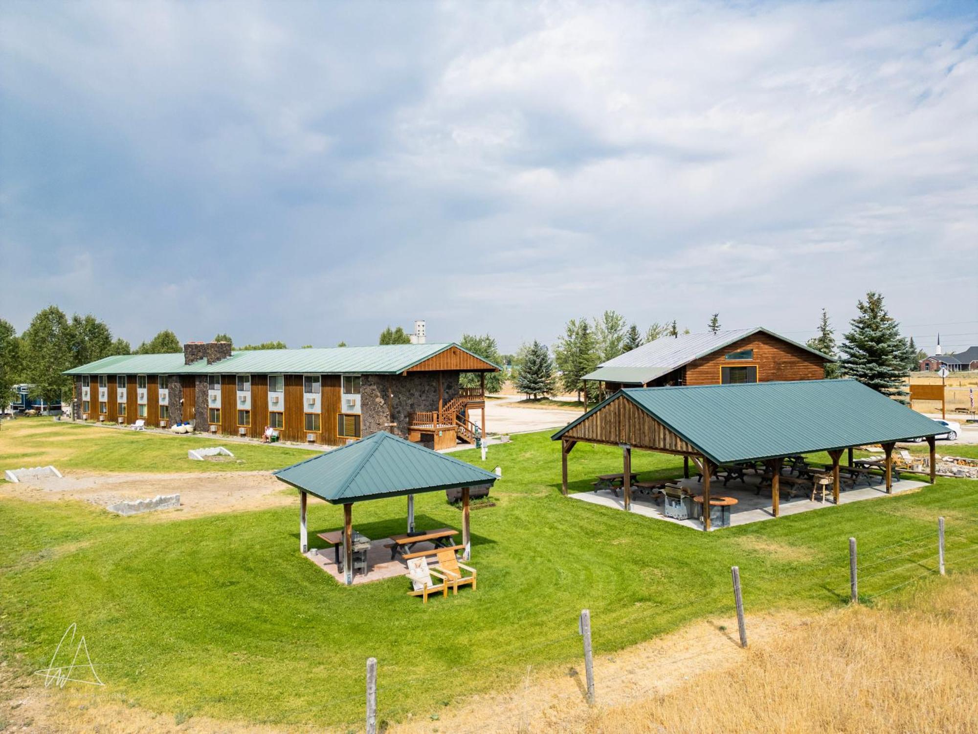 Teton Peaks Resort Tetonia Exterior photo